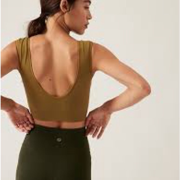 NWT Athleta Aurora Seamless Plunge Olive Ribbed Cropped Rib Tank Sports Bra - Picture 2 of 11